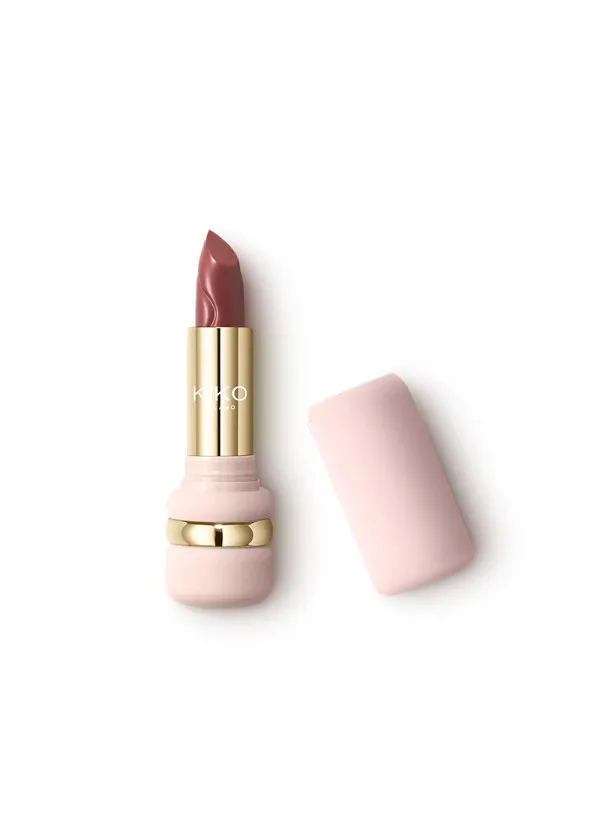 КАРМИН ЗА УСНИ 