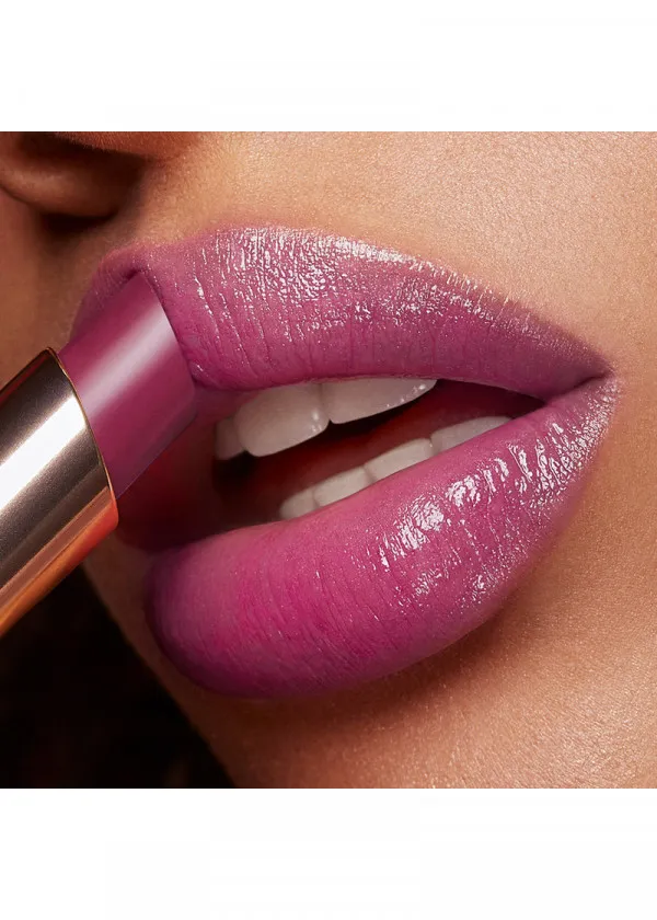 КАРМИН ЗА УСНИ 