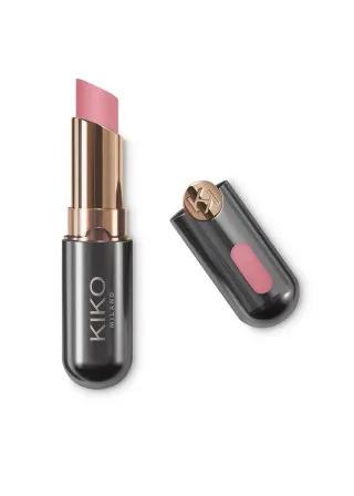 КАРМИН ЗА УСНИ 