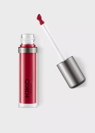 КАРМИН ЗА УСНИ 