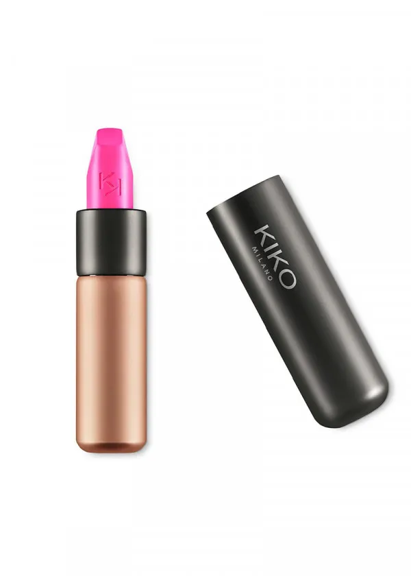 КАРМИН ЗА УСНИ 