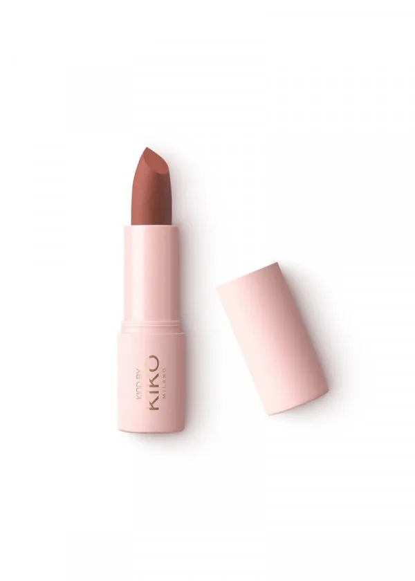 КАРМИН ЗА УСНИ 