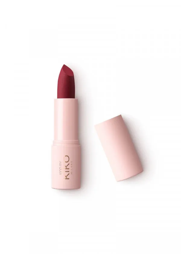 КАРМИН ЗА УСНИ 