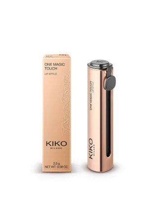 КАРМИН ЗА УСНИ 