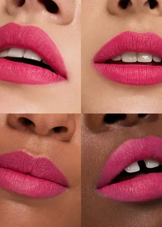 КАРМИН ЗА УСНИ 