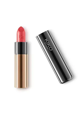 КАРМИН ЗА УСНИ 