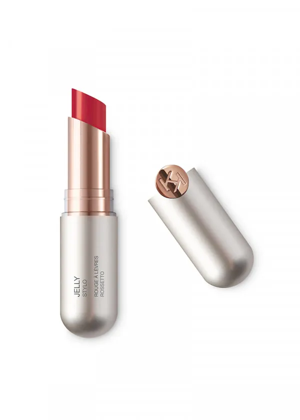 КАРМИН ЗА УСНИ 