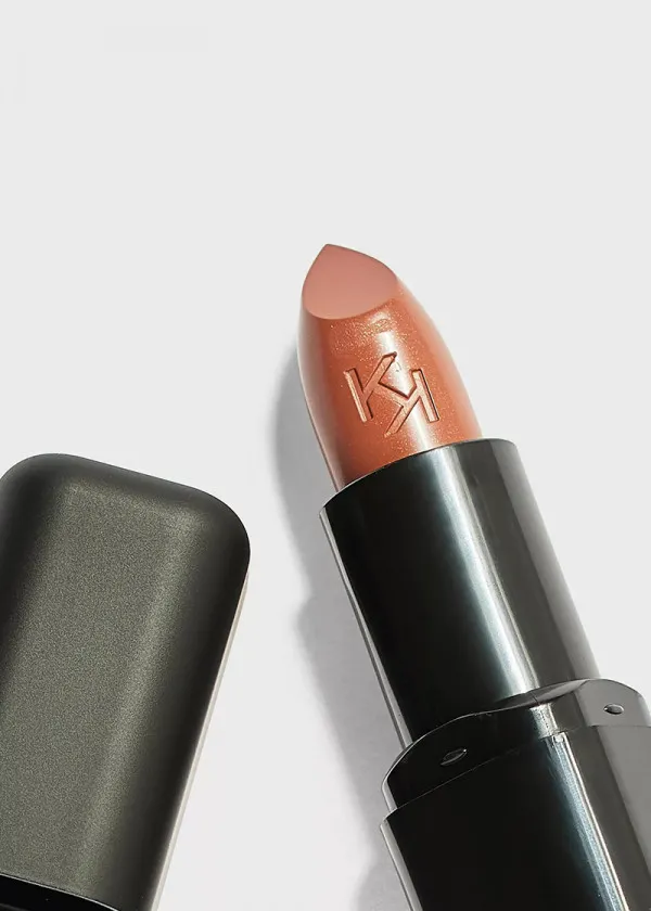 КАРМИН ЗА УСНИ 