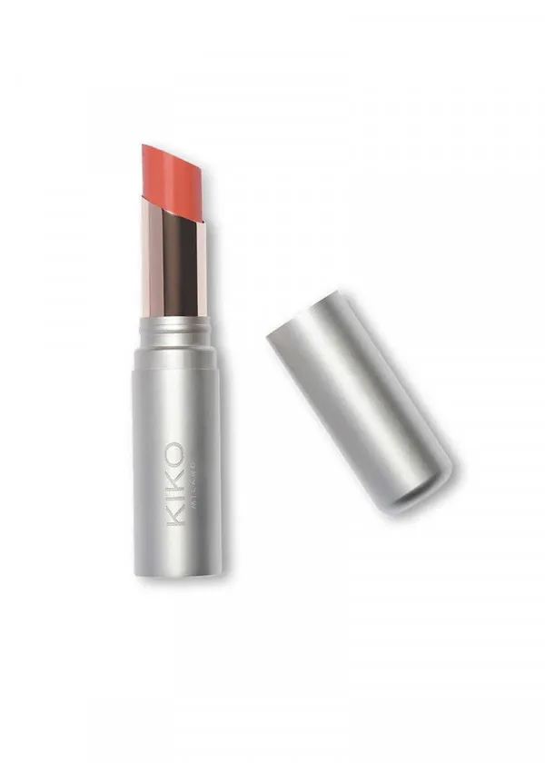 КАРМИН ЗА УСНИ 