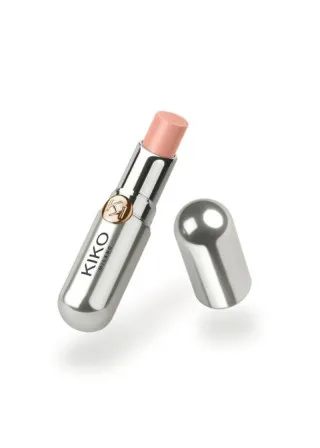 БАЛЗАМ ЗА УСНИ ВО БОЈА 