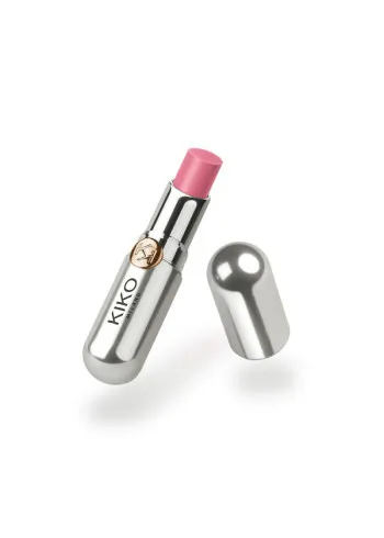 БАЛЗАМ ЗА УСНИ ВО БОЈА 