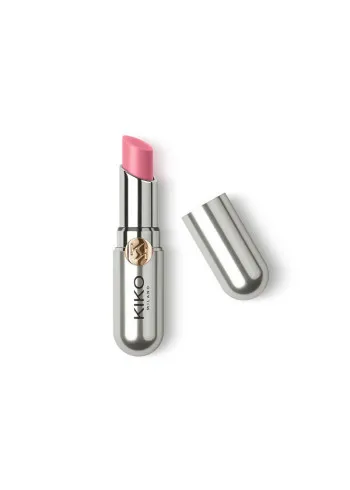 БАЛЗАМ ЗА УСНИ ВО БОЈА 