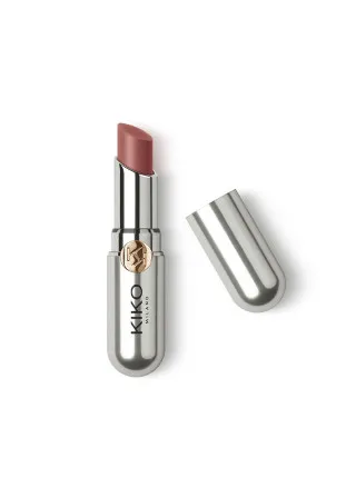 БАЛЗАМ ЗА УСНИ ВО БОЈА 