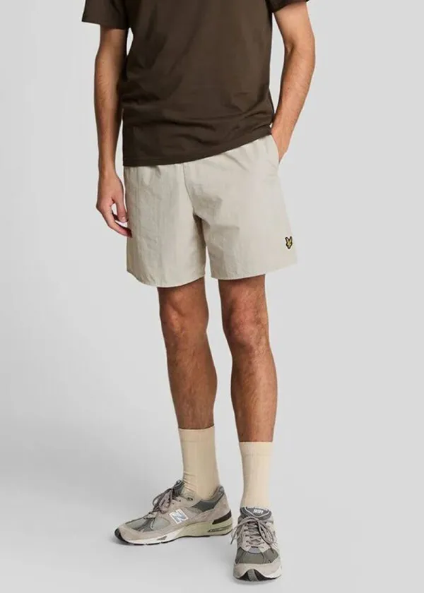 КОСТИМ ЗА КАПЕЊЕ 