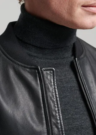 КОЖНА ЈАКНА 