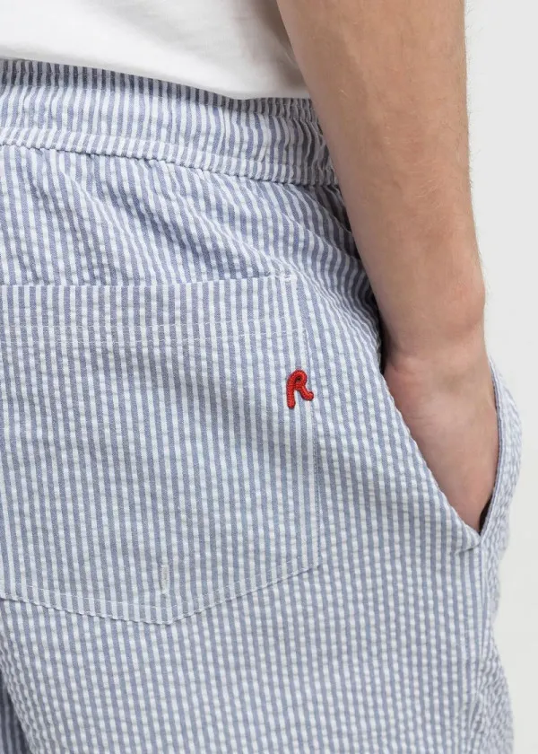 КОСТИМ ЗА КАПЕЊЕ 