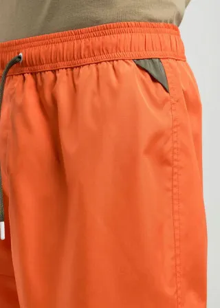 КОСТИМ ЗА КАПЕЊЕ 