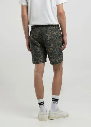 КОСТИМ ЗА КАПЕЊЕ 