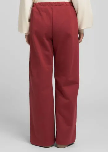 ТРЕНЕРКИ ДОЛЕН ДЕЛ 