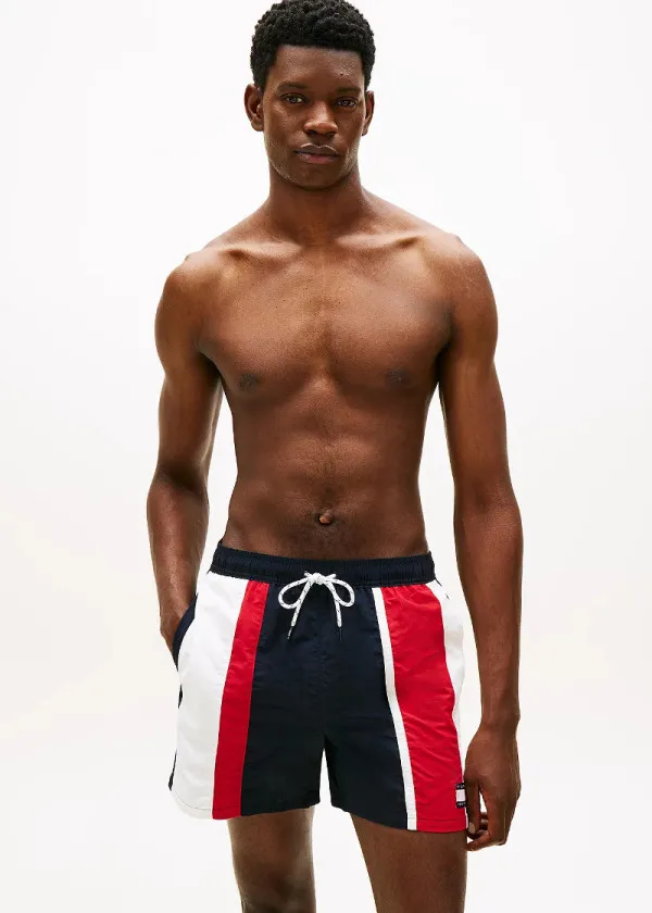 КОСТИМ ЗА КАПЕЊЕ 