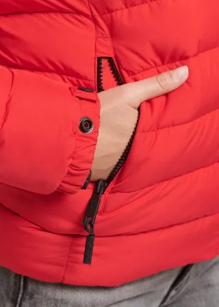 ЖЕНСКА ЈАКНА 