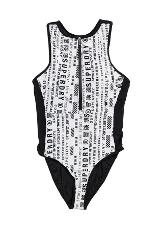 ЕДНОДЕЛЕН КОСТИМ ЗА КАПЕЊЕ 