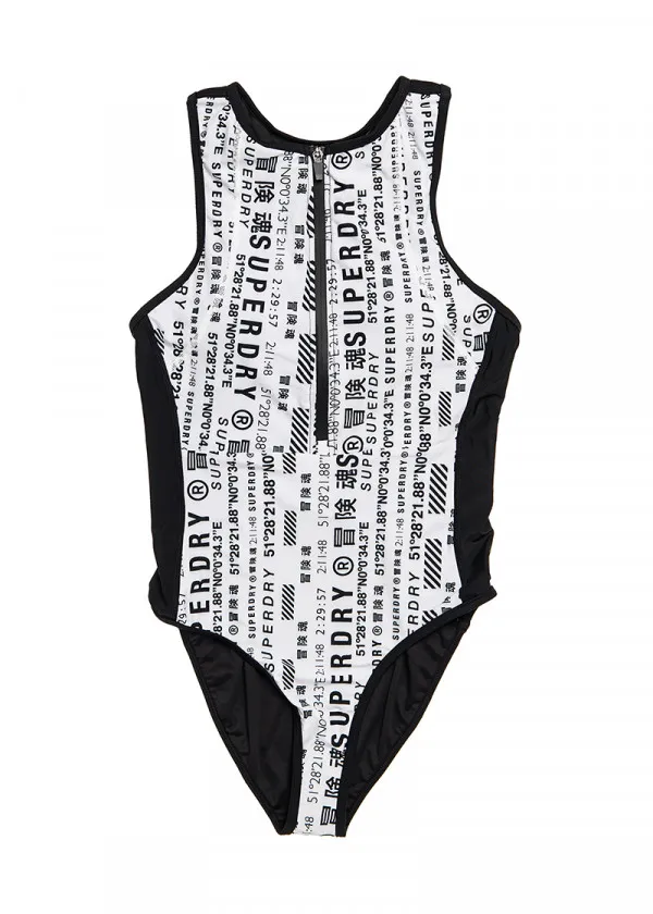 ЕДНОДЕЛЕН КОСТИМ ЗА КАПЕЊЕ 