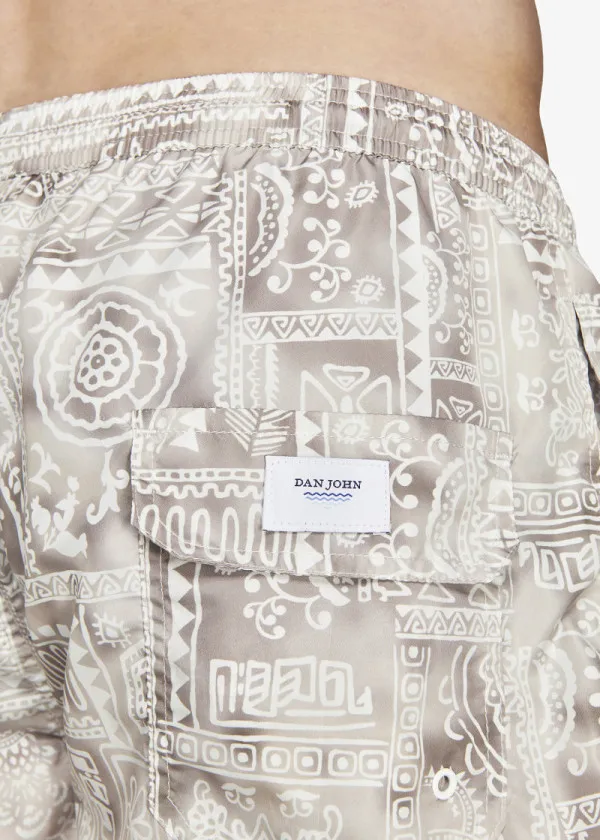 КОСТИМ ЗА КАПЕЊЕ 