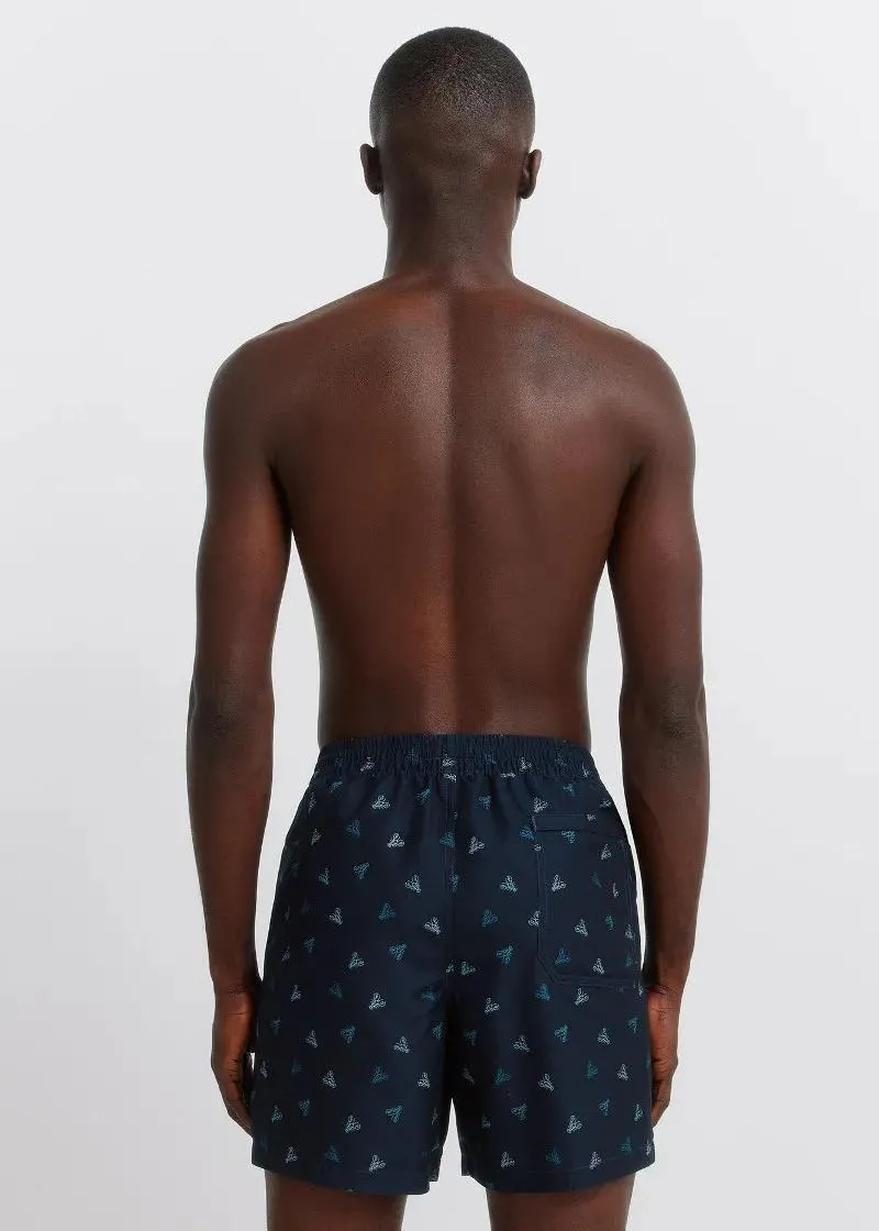 КОСТИМ ЗА КАПЕЊЕ 