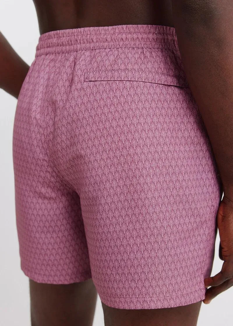 КОСТИМ ЗА КАПЕЊЕ 