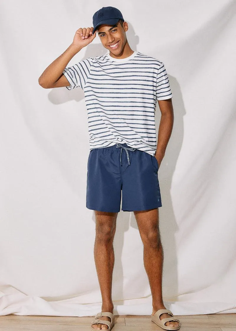 КОСТИМ ЗА КАПЕЊЕ 