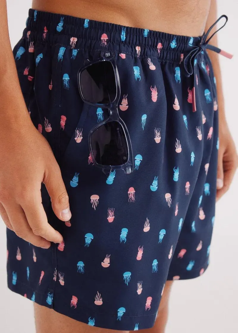 КОСТИМ ЗА КАПЕЊЕ 