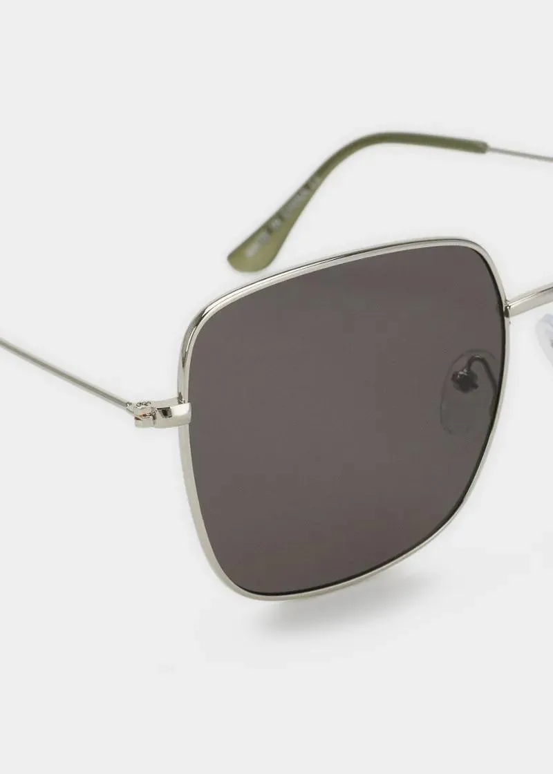 ОЧИЛА ЗА СОНЦЕ 