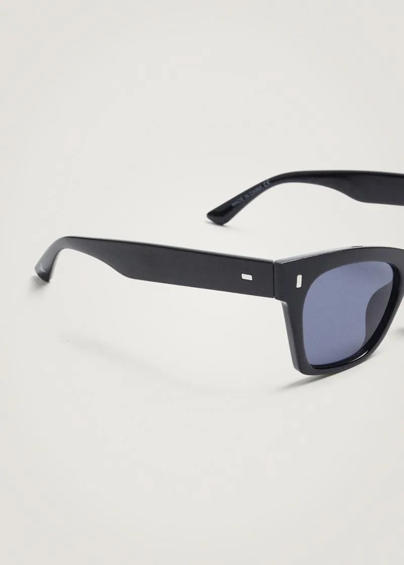 ОЧИЛА ЗА СОНЦЕ 