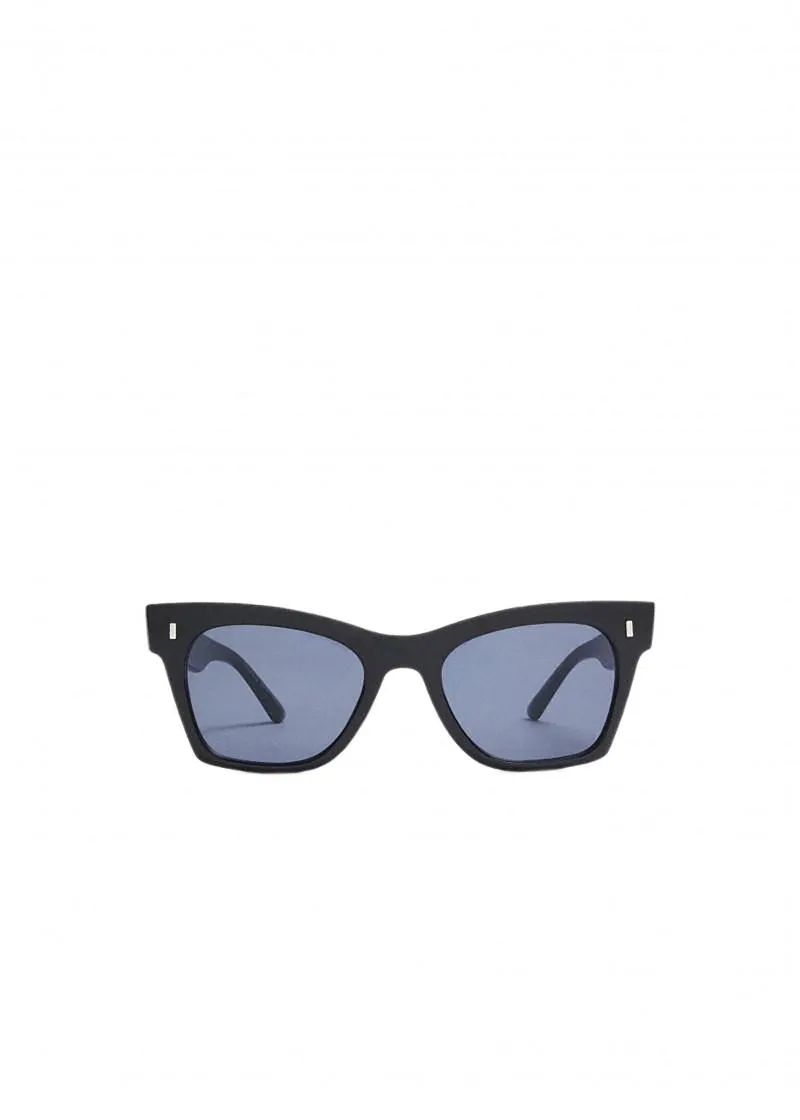 ОЧИЛА ЗА СОНЦЕ 