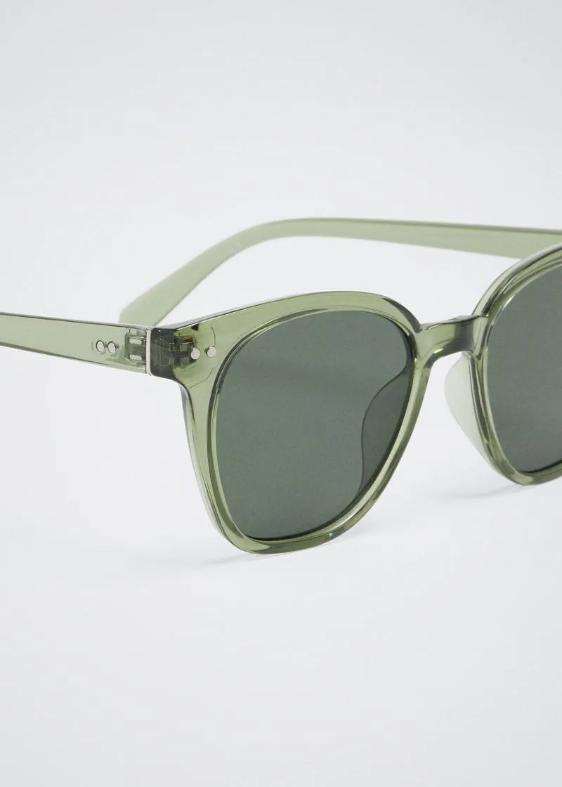 ОЧИЛА ЗА СОНЦЕ 