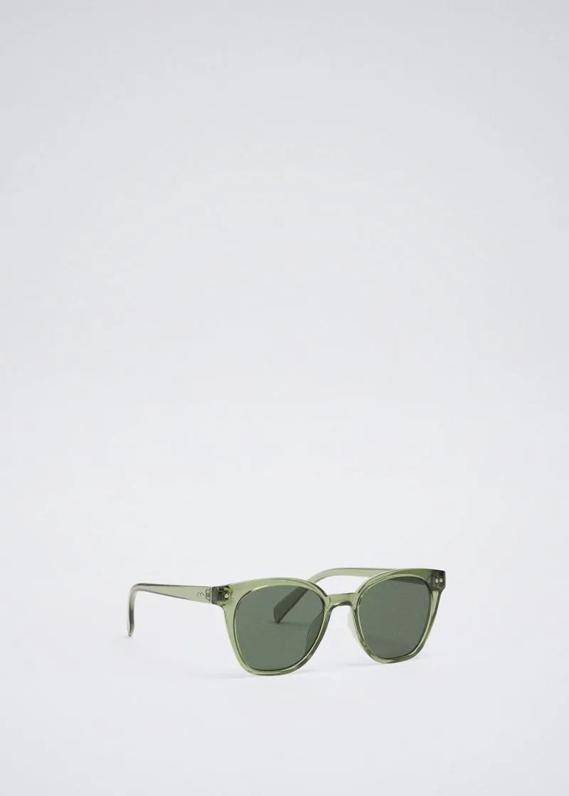 ОЧИЛА ЗА СОНЦЕ 