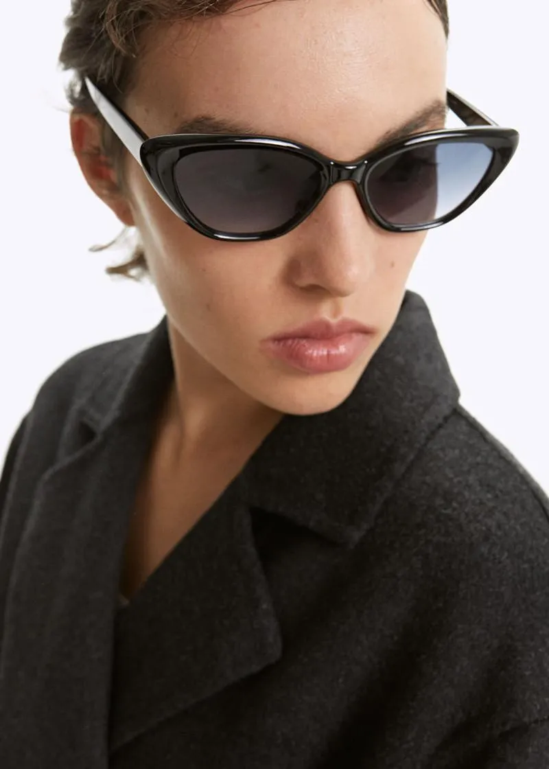 ОЧИЛА ЗА СОНЦЕ 