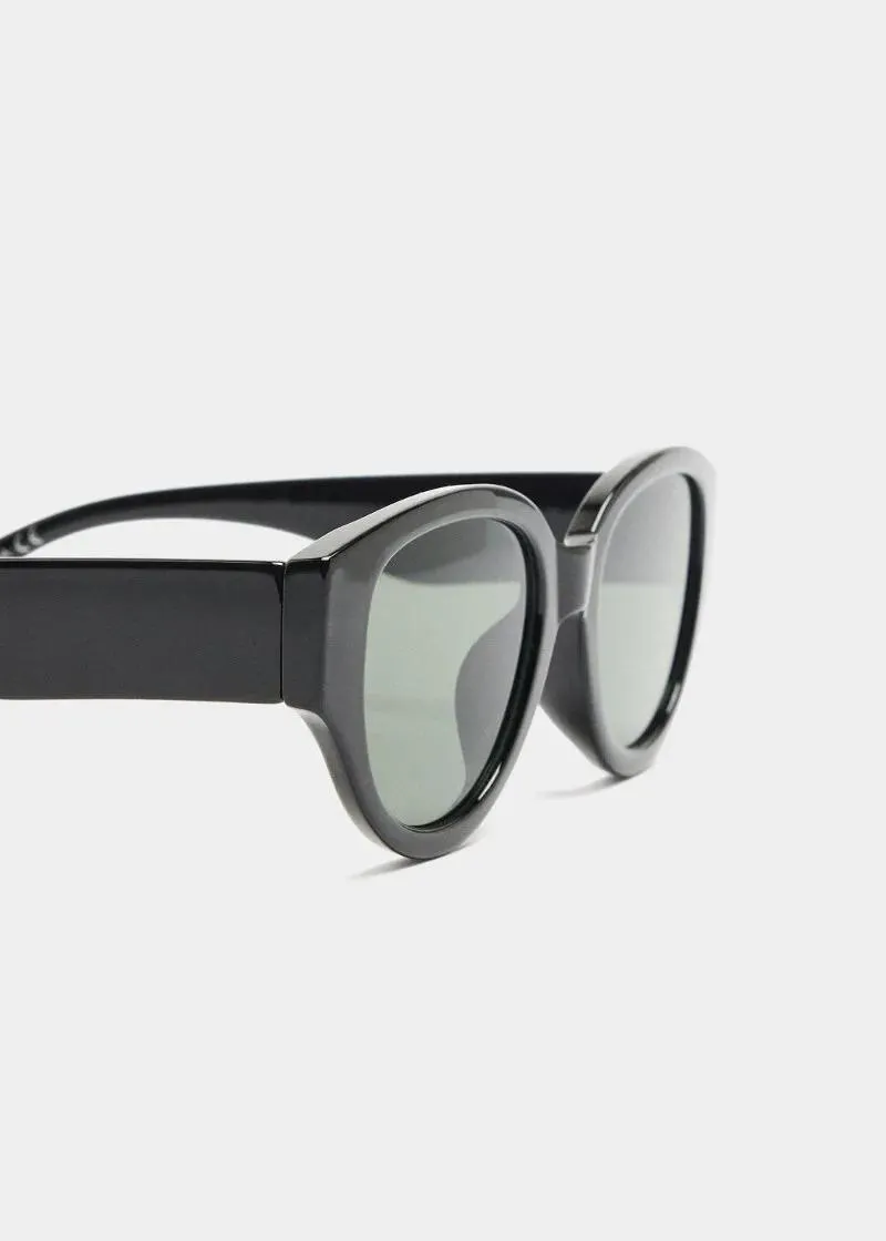 ОЧИЛА ЗА СОНЦЕ 