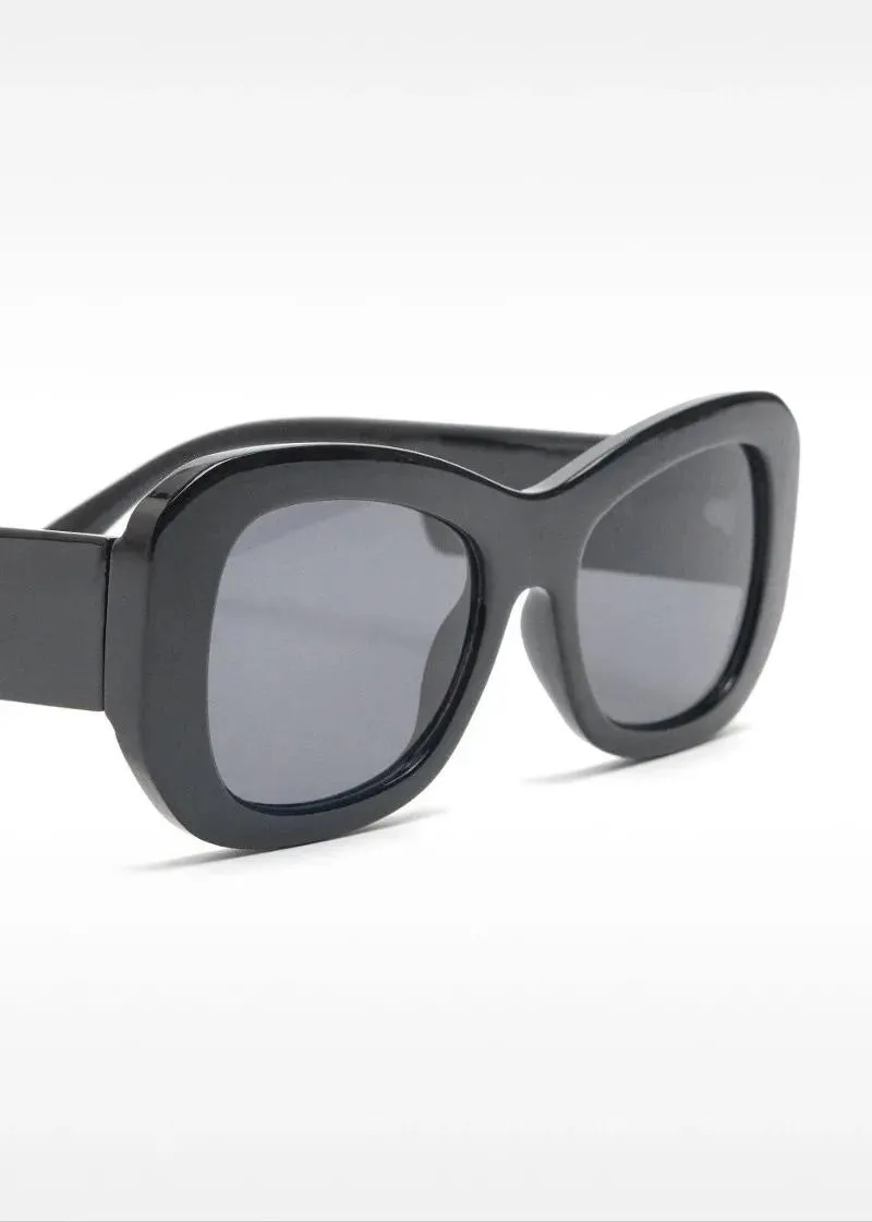 ОЧИЛА ЗА СОНЦЕ 