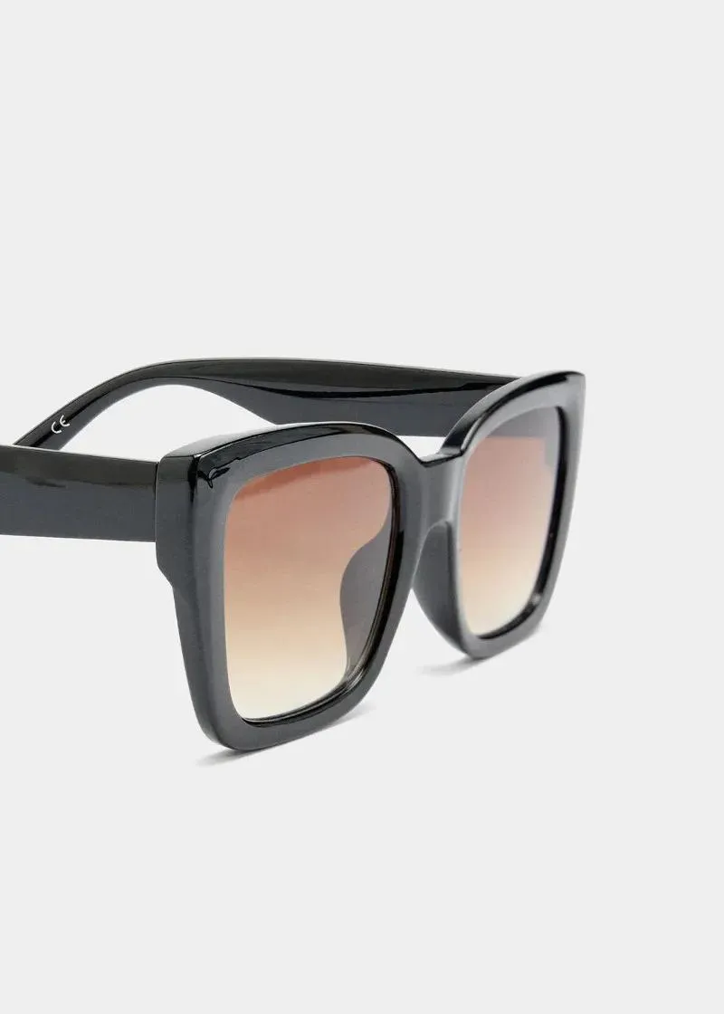 ОЧИЛА ЗА СОНЦЕ 