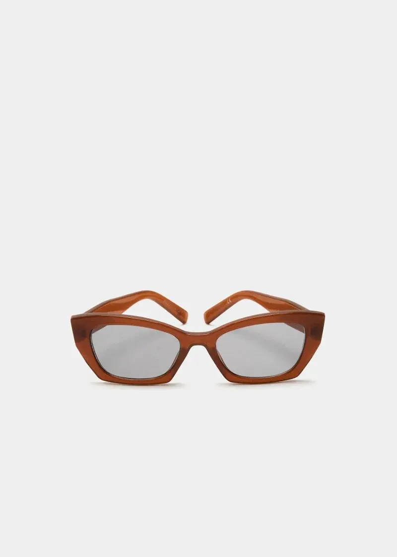 ОЧИЛА ЗА СОНЦЕ 