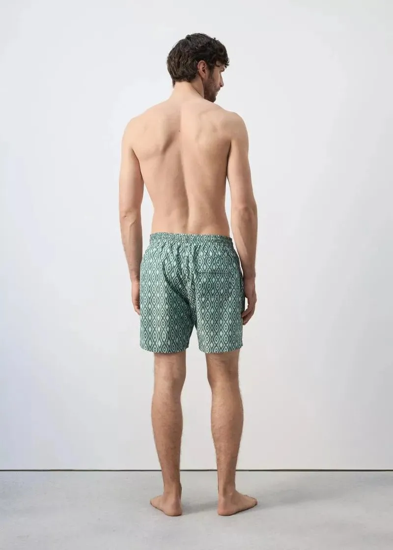 КОСТИМ ЗА КАПЕЊЕ 