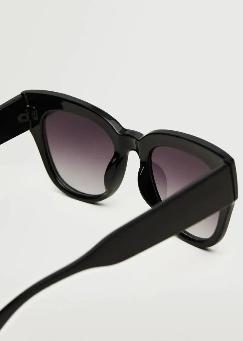 ОЧИЛА ЗА СОНЦЕ 