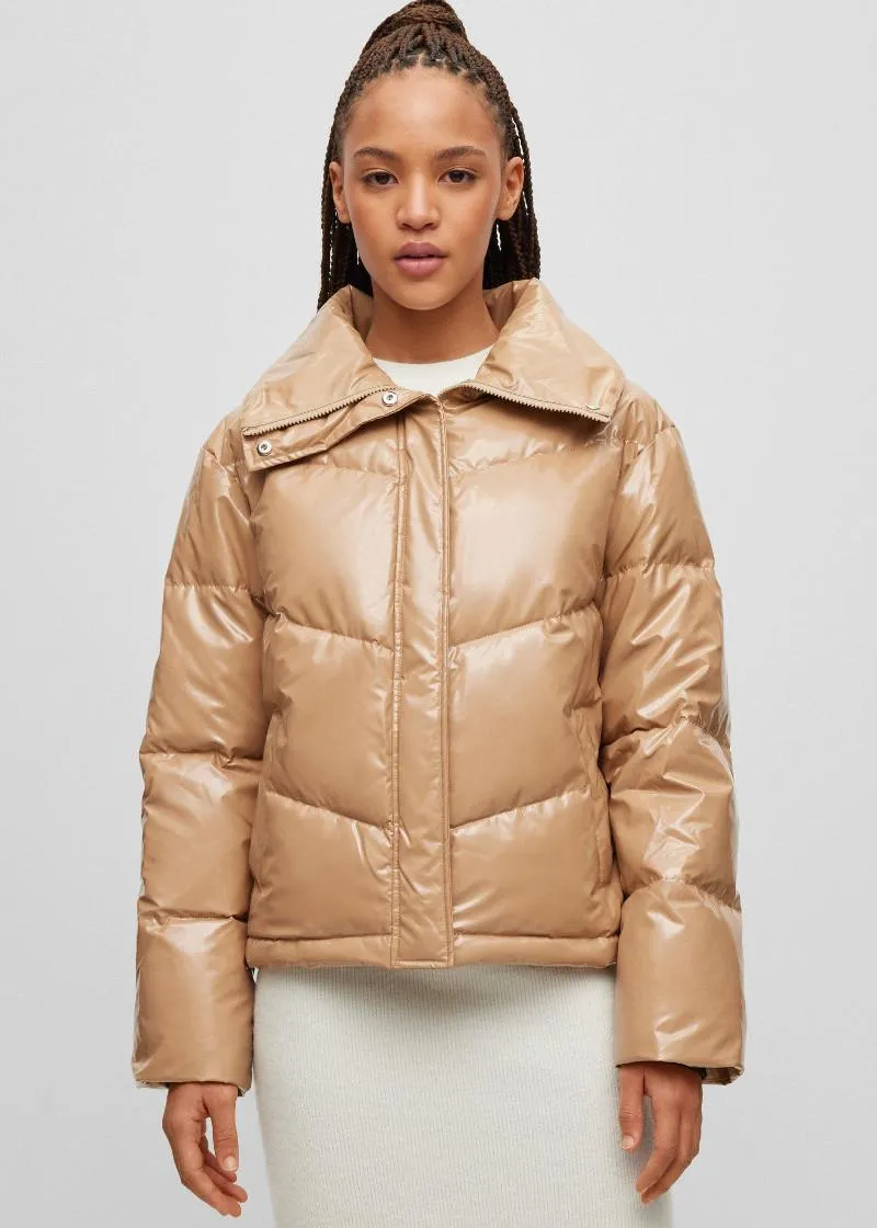 ЖЕНСКА ЈАКНА 