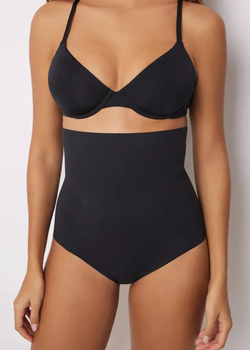 ОБЛИКУВАЧ ЗА ТЕЛО 