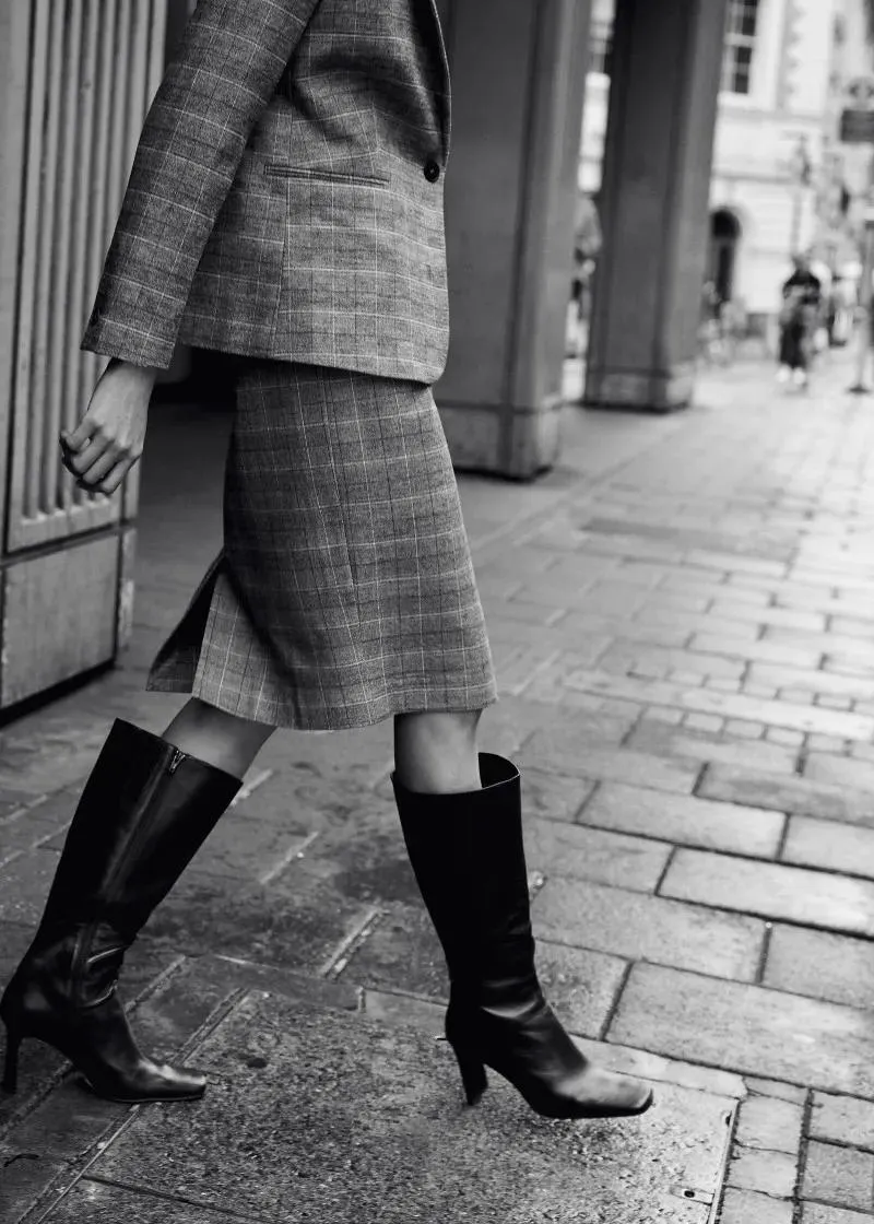 ВИСОКИ ЧИЗМИ 