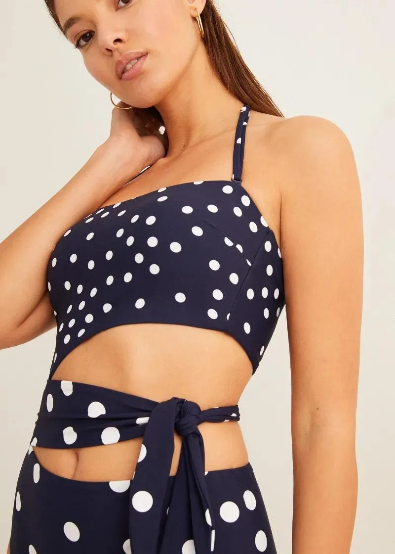 КОСТИМ ЗА КАПЕЊЕ 