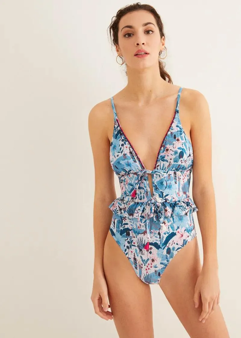 КОСТИМ ЗА КАПЕЊЕ 