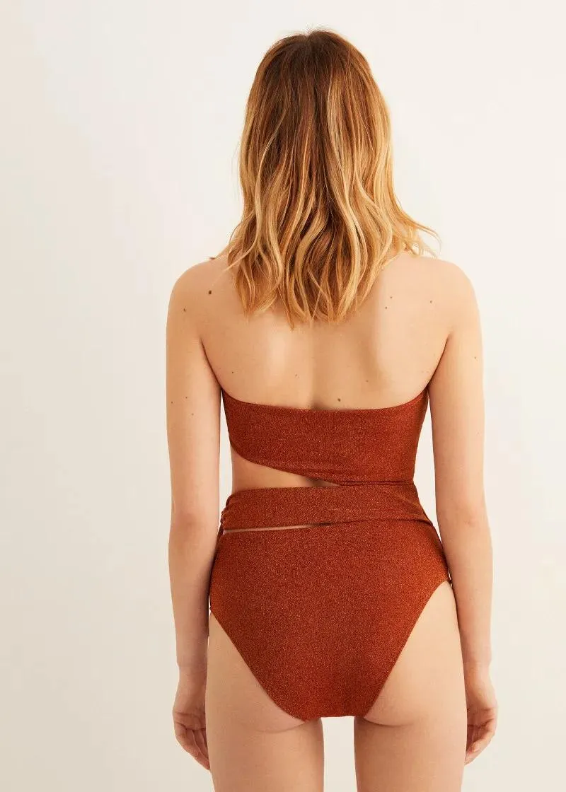 КОСТИМ ЗА КАПЕЊЕ 